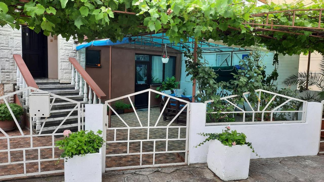 Guest House Zora Sozopol Esterno foto
